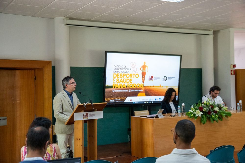 IV Ciclo de Conferências e Práticas "Desporto e Saúde para Todos" reuniu especialistas no ISCE Douro
