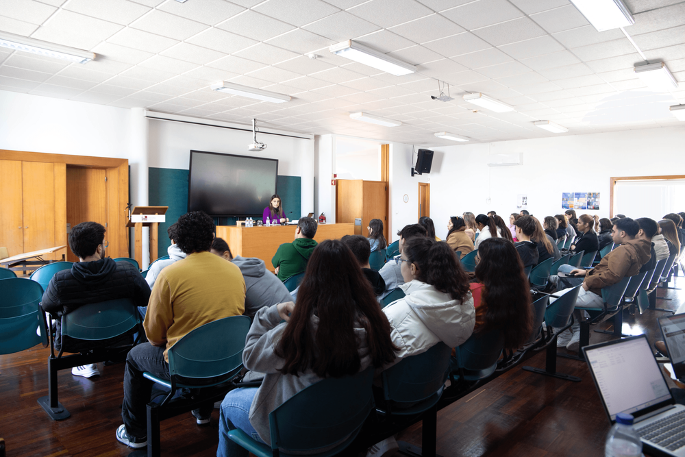 ISCE Douro recebeu sessão de Sensibilização sobre a Violência no Namoro / Violência de Género