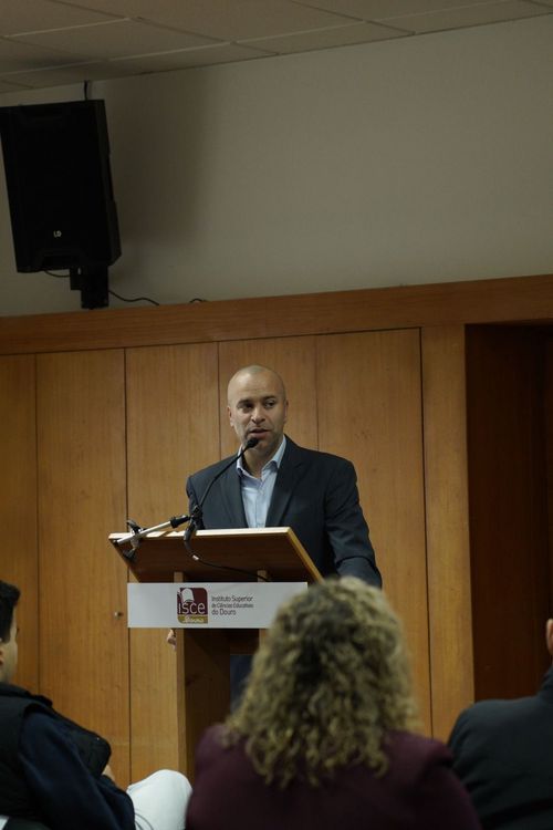 Tomada de Posse da Associação de Estudantes do ISCE Douro Foto 3