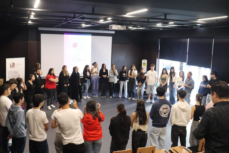 Educação Social em Ação: Estudantes do ISCE Douro assinalam o Dia Internacional do Educador Social e o Dia Mundial da Saúde Mental Foto 11