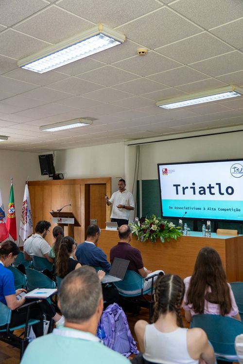 IV Ciclo de Conferências e Práticas "Desporto e Saúde para Todos" reuniu especialistas no ISCE Douro — foto 4
