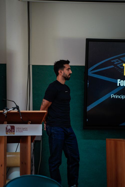 IV Ciclo de Conferências e Práticas "Desporto e Saúde para Todos" reuniu especialistas no ISCE Douro — foto 12