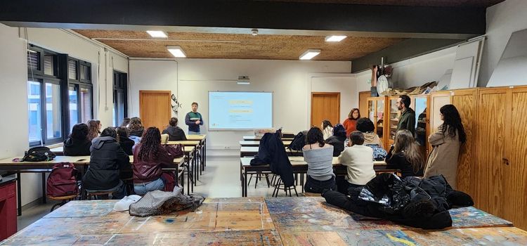 ISCE Douro dinamizou workshop de Design Sustentável no Agrupamento de Escolas Joaquim Araújo — foto 16
