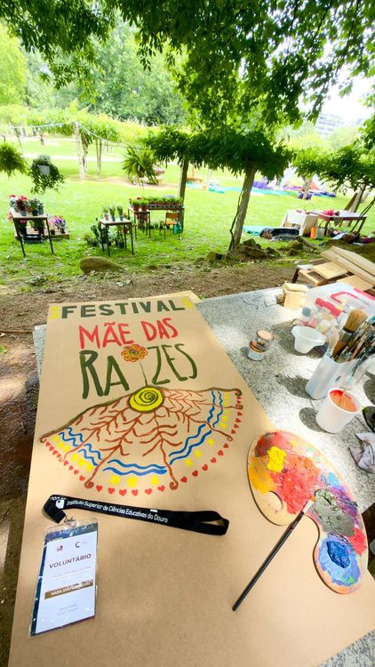 Voluntários do projeto Distribuir Sorrisos / Spreading Smiles participaram no Festival “Mãe das Raízes” — foto 6