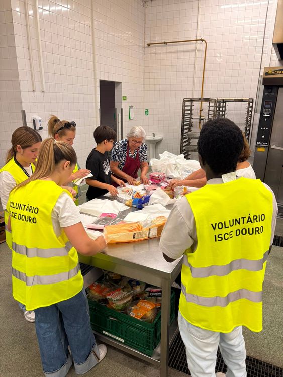 ISCE Douro promove nova ação de voluntariado em parceria com a Fundação Alberto Canedo — foto 3