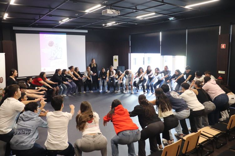 Educação Social em Ação: Estudantes do ISCE Douro assinalam o Dia Internacional do Educador Social e o Dia Mundial da Saúde Mental Foto 18