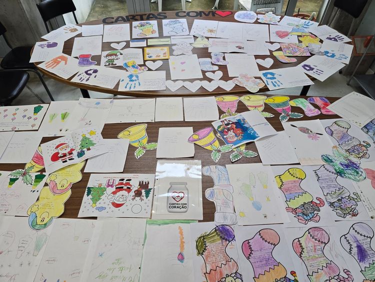 Atividade “Cartas com Coração” encerra a Semana Nacional do Voluntariado 2025 Foto 4