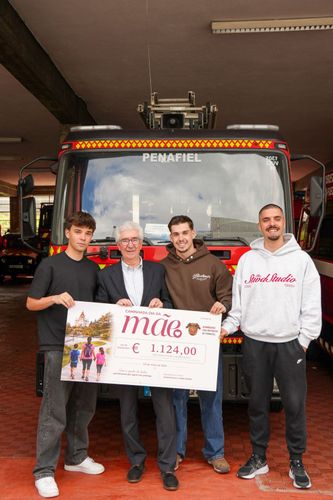 Alunos do ISCE Douro entregam 1.124 euros aos Bombeiros Voluntários de Penafiel